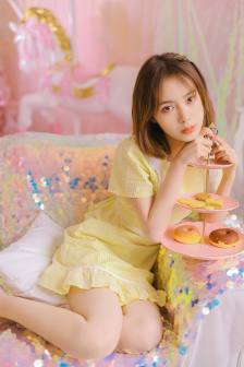 厨房客厅征服美妇